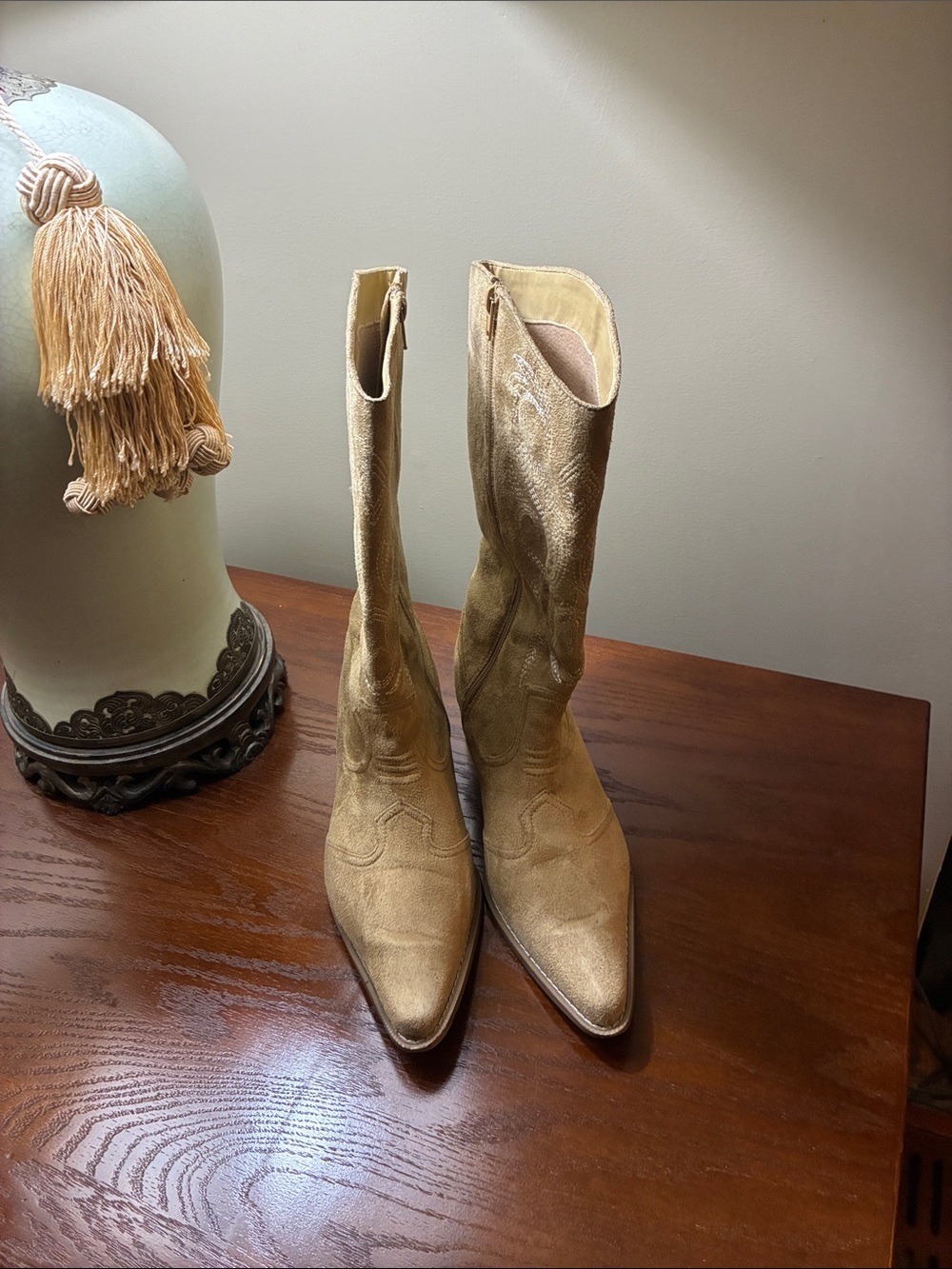 Beuge Western-Style Mid-Calf Women’s Boots 11 1/2 W